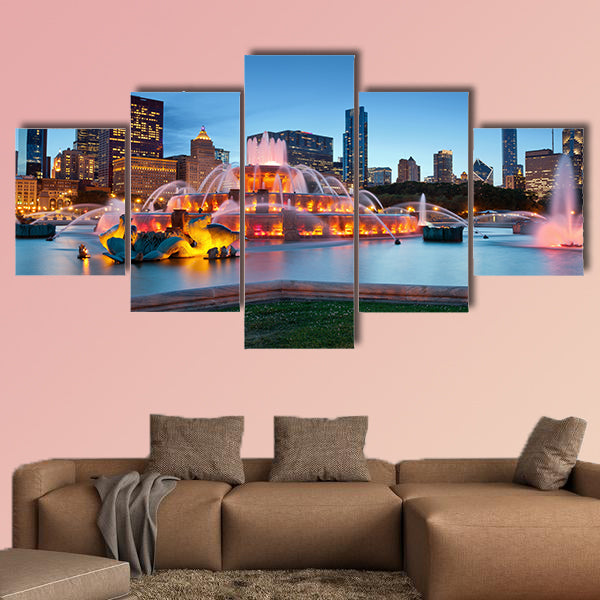 Buckingham Fountain. Image of the Buckingham Fountain wall art