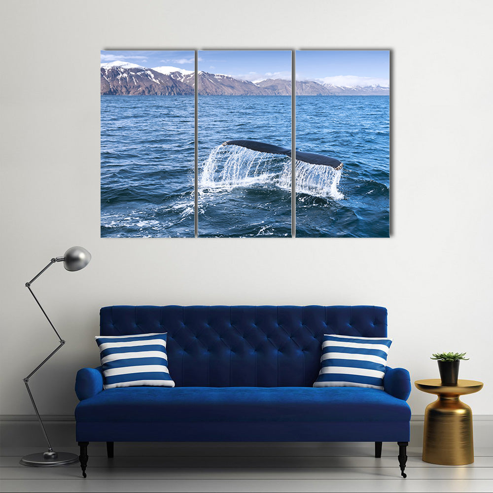 A humpback whale Multi Panel Canvas Wall Art