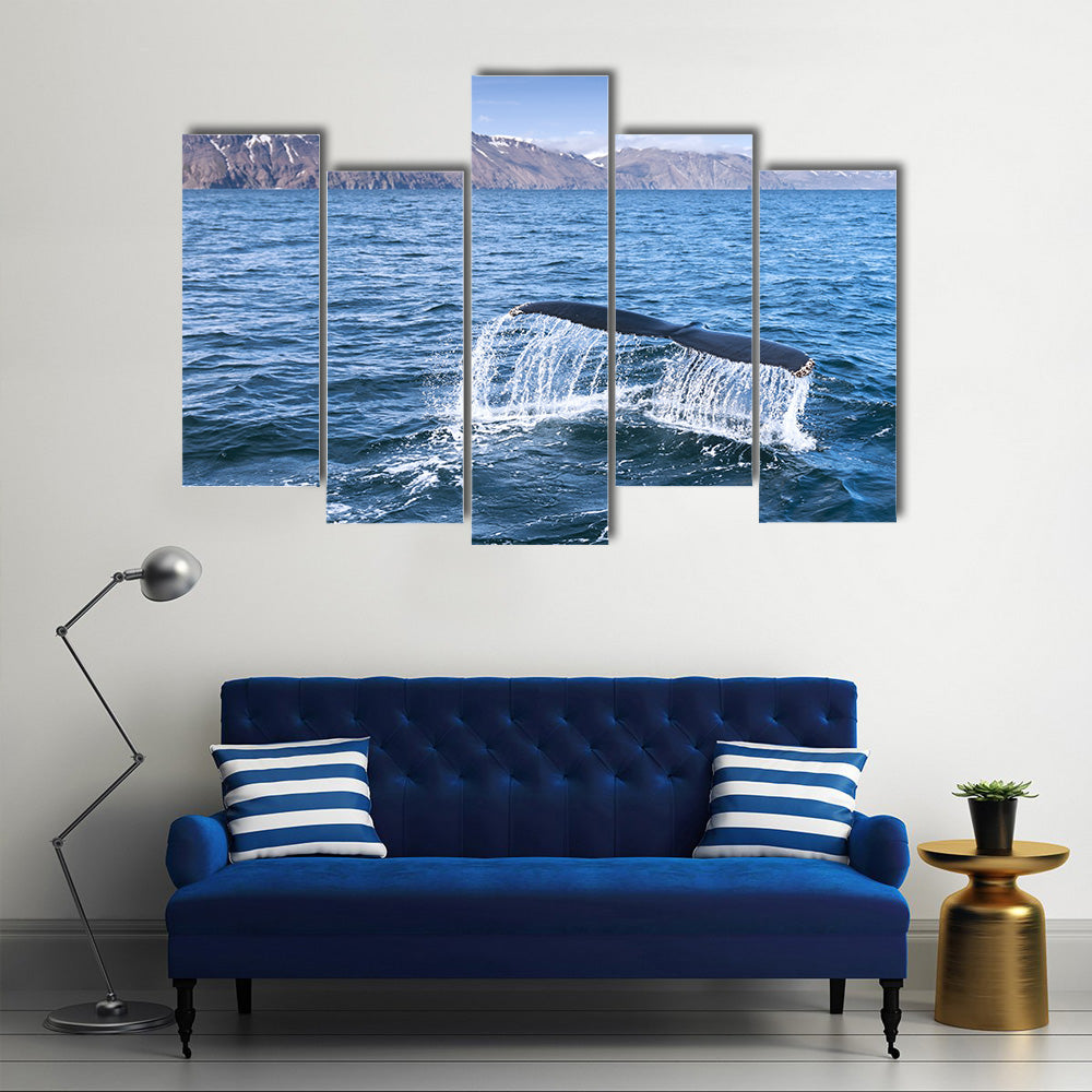 A humpback whale Multi Panel Canvas Wall Art