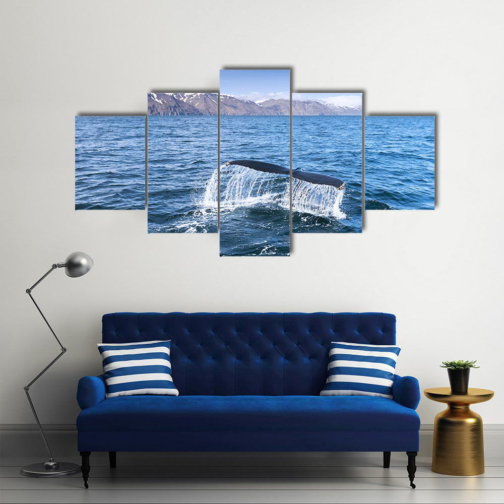 A humpback whale Multi Panel Canvas Wall Art