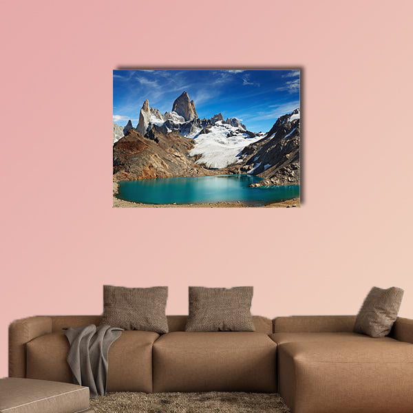 Laguna de Los Tres and mount Fitz Roy, Los Glaciers National Park,