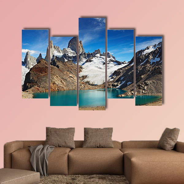 Laguna de Los Tres and mount Fitz Roy, Los Glaciers National Park,