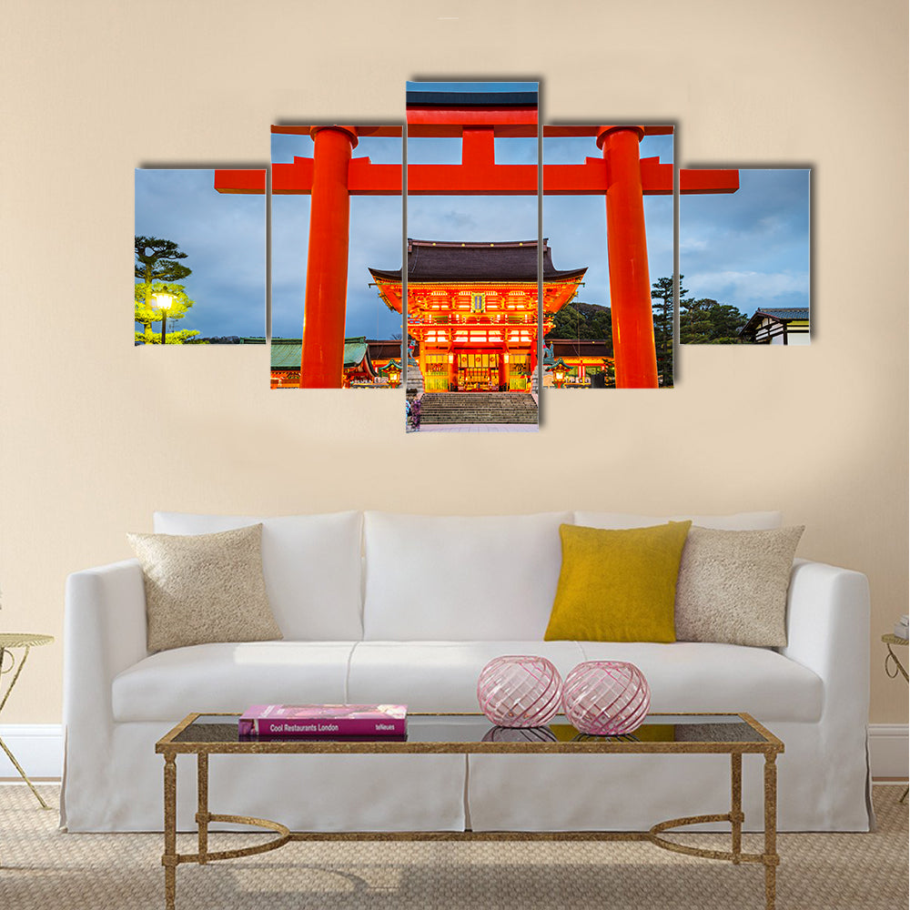 Fushimi Inari Taisha Shrine in Kyoto, Japan, Wall Art