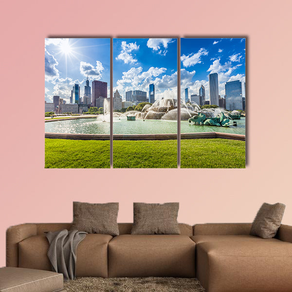 Buckingham fountain and Chicago downtown skyline Multi panel wall art