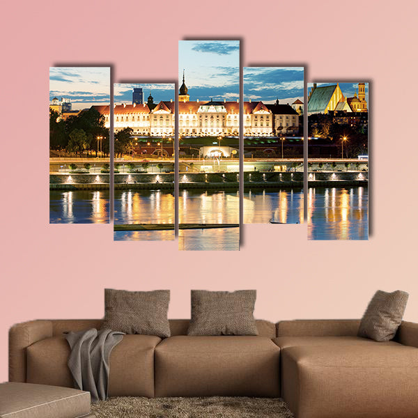 Royal castle over the Vistula River in Warsaw, Russia wall art