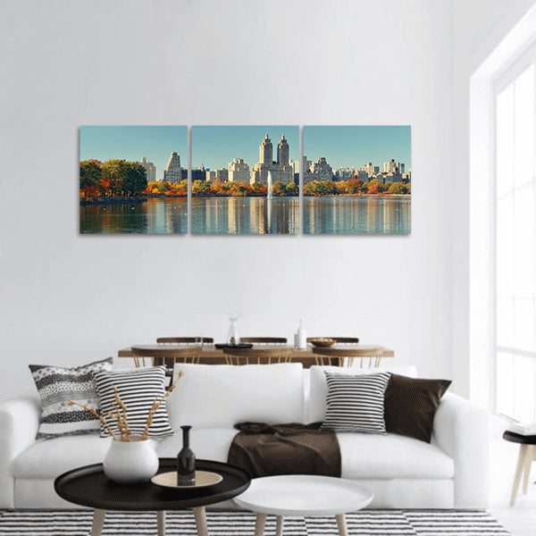 Lake with fountain, Park in Manhattan in New York City Panoramic canvas Wall Art